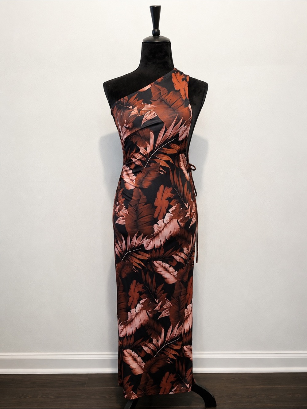 One-Shoulder Tropical Leaf Print Maxi Dress - Black & Copper